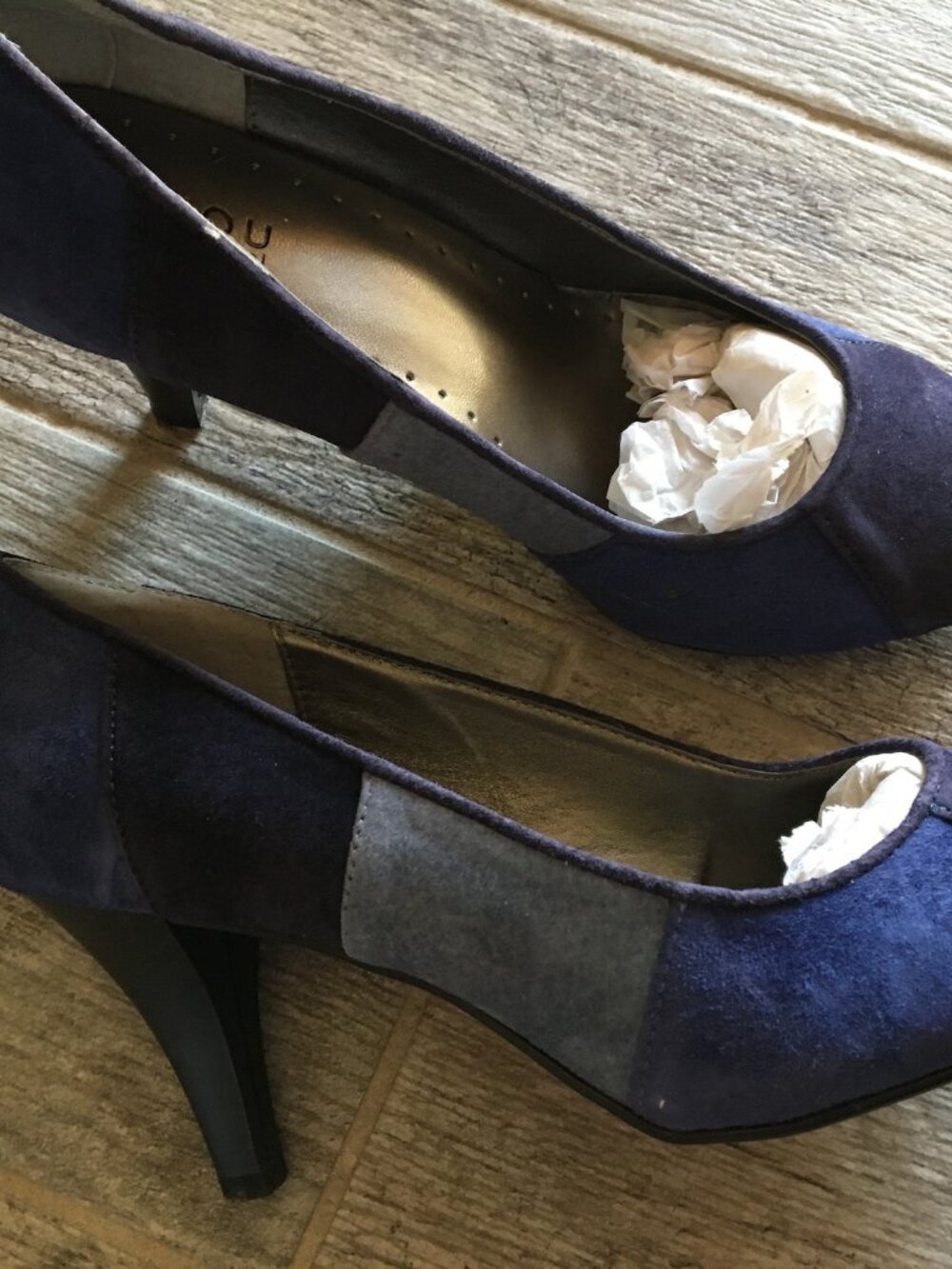 Bijou by AJ Valenci Blue Suede Pumps, Size 8.5B (NIB)